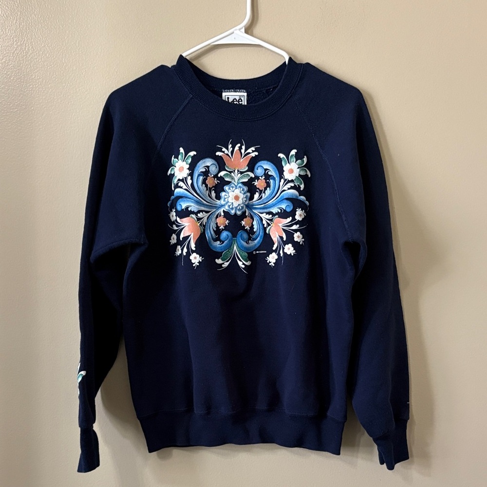 Lee Navy Floral Graphic Vintage Sweatshirt